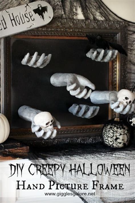 Diy Creepy Halloween Hand Picture Frame Diy Halloween Wreath