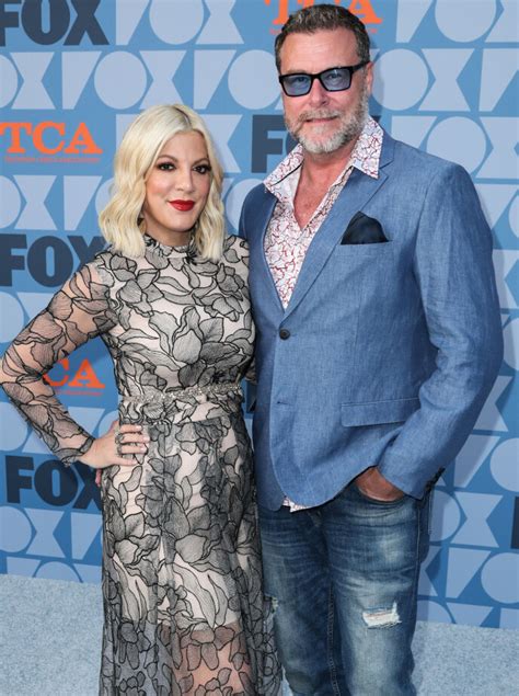 Tori Spelling Avvistata Con Un Uomo Misterioso Dopo Il Divorzio