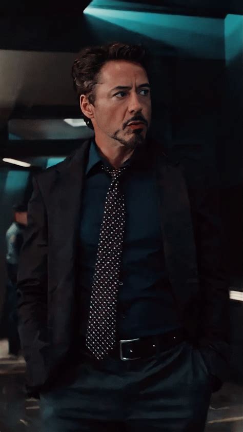 Someone Gotta Stop Me Look How Good He Looks Tony Stark Wallpaper