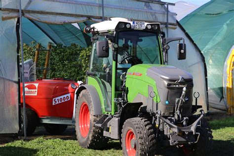 New Machinery Review Fendt Electric E V Vario Tractor Fruit Vine