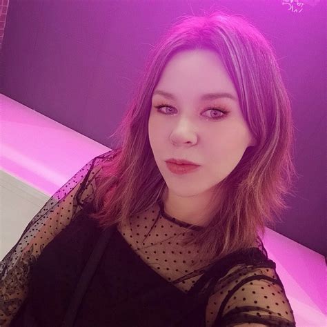 Rosalee Ellie Cam Model Free Live Sex Show Chat Stripchat