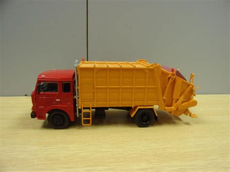 Retro kovové autíčko DeAgostini 1:43 nákladní JELCZ 325,kuka, kultovní ...