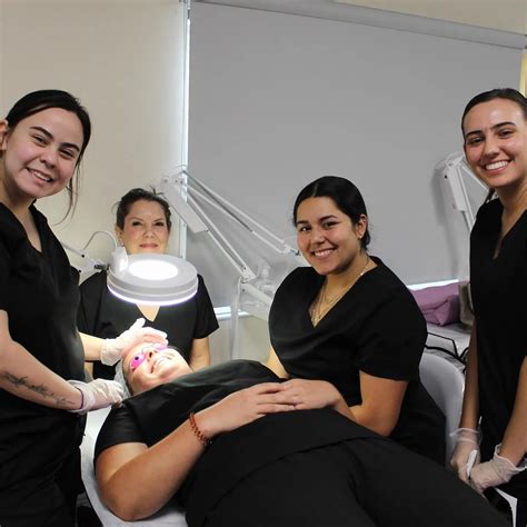 how to become aesthetician