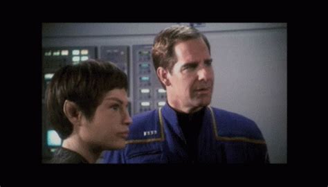 Scott Bakula Jonathan Archer GIF - Scott Bakula Jonathan Archer Captain ...