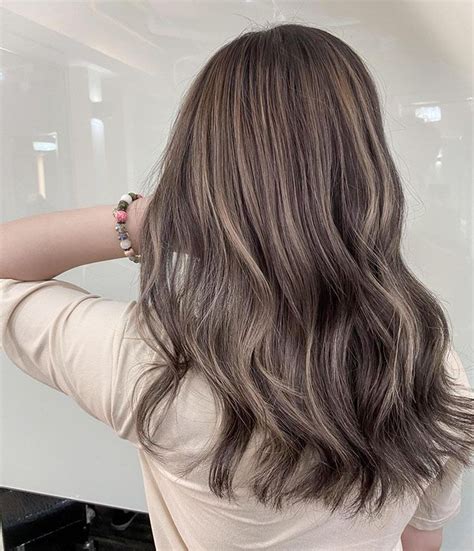 4 kiểu nhuộm tóc hot trend nên thử trong mùa lễ hội cuối năm Ý tưởng kiểu tóc Sản phẩm chăm