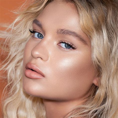 Natasha Denona I Need A Nude Glow Highlighter Garg Traders