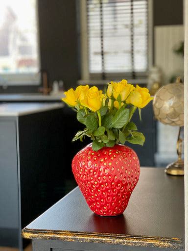 Strawberry Vase Red Medium Large The Golden Webshop