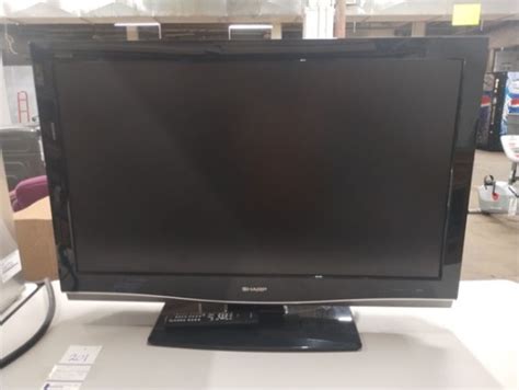 Sharp Lc D U Flat Screen Tv With Remote Online Auctions Proxibid