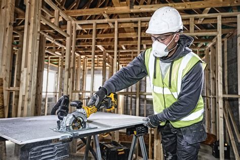Циркулярная мини-пила DEWALT 18 В XR диск 115x9.5 мм, пропил 39.5 мм ...