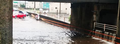 大雨への備え大丈夫ですか？ 運転中に集中豪雨に遭遇した時は？ オートウェーブ 新車、中古車、車検、タイヤ交換など車のこと何でも