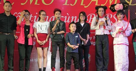 Hot girl Ngọc Thảo gạt tai tiếng quậy tưng trên sân khấu