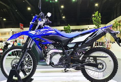 motor trail yamaha wr   punya warna grafis  info sepeda motor