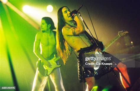 95 Anthony Kiedis 1995 Photos And High Res Pictures Getty Images