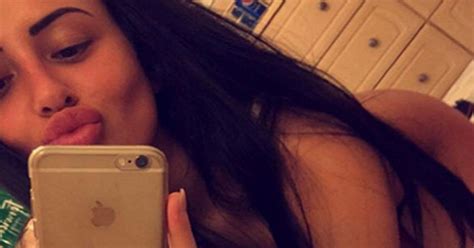 Marnie Simpson Posts Fully Naked Pic Not Shy Then Daily Star
