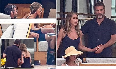 Jennifer Aniston Finds Love Again As She S Seen In Intimate Photos With Hot New Lover Daily