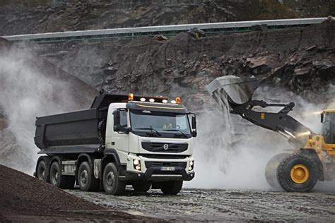 Volvo Fmx 10 Vuotta Konepö