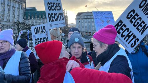 Demo Gegen Rechts In Hamburg Sie Wollen Ein Zeichen Setzen Stern De