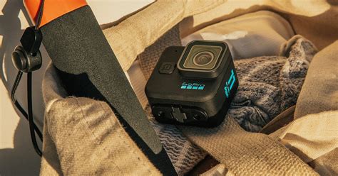 GoPro ya tiene su modelo mini sin pantallas que sólo graba vídeo | El ...