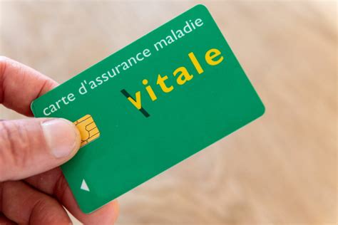 La Nouvelle Arnaque La Carte Vitale Vise Ses Victimes Par Sms L