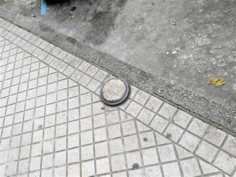 Bolardo Sin Reponer En La Calle Valle Incl N