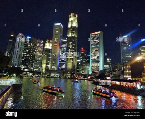 A NIGHT VIEW OF MARINA BAY Stock Photo - Alamy