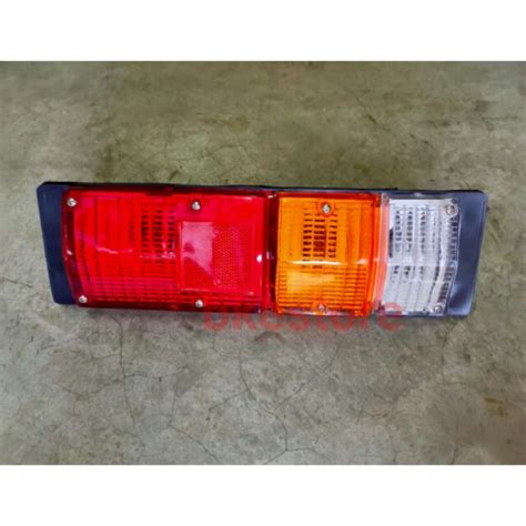 HINO DUTRO WU ZXU TAIL LAMP ASSY Shopee Malaysia