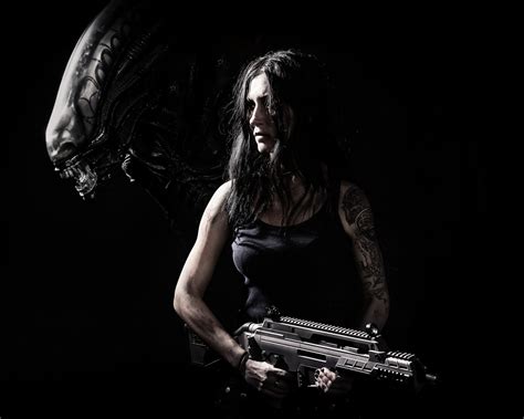 Wallpaper Dark Women Weapon Xenomorph 1800x1440 Wallpapermaniac