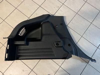 NISSAN JUKE F15 LIFT SILNICZEK WYCIERACZKI TYŁ 13129740461