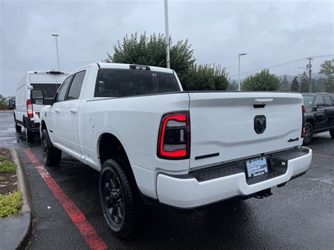 New 2024 RAM 2500 Big Horn Crew Cab In Milwaukie D1124001 Ron Tonkin