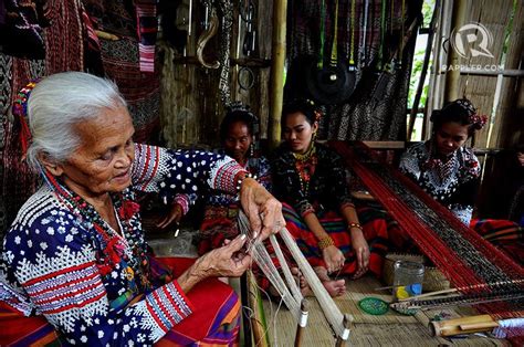 artist purist fu yabing  blaan master weaver