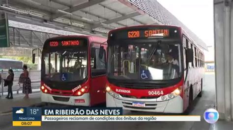 Passageiros de Ribeirão das Neves reclamam da qualidade dos ônibus que