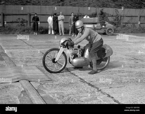 Motor Racing - Motorcycle Standing Start Record - Brooklands Stock ...