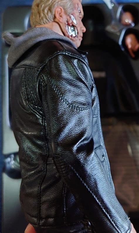 hottoys terminator mms Hot toys 未來戰士 t 興趣及遊戲 玩具 遊戲類 Carousell