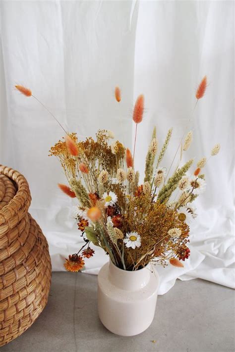 52 Dried Fall Flower Arrangements That Wow Shelterness