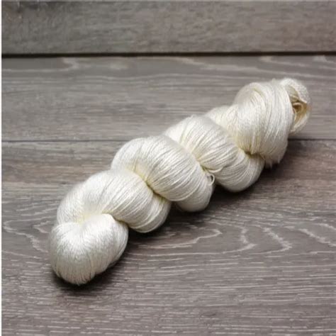 Ring Spun Twisted Natural White Cotton Combed Gassed Yarn For Weaving