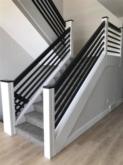 Modern Black And White Staircase Design