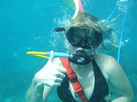 How To Stay Safe When Breathing Underwater While Scuba Diving