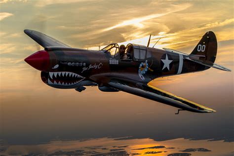 Best 13 American WW2 Fighter Planes