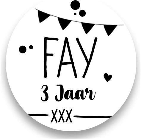 Traktatie Stickers Met Naam En Leeftijd Zwart Wit Gepersonaliseerd