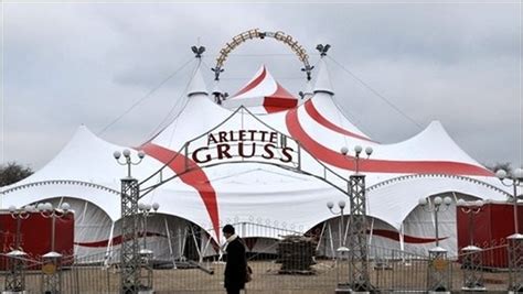 Un Chapiteau Unique Au Monde Bordeaux Pour Le Cirque Arlette Gruss