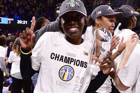 Rutgers Great Kahleah Copper Wins Wnba Title And Finals Mvp On The Banks