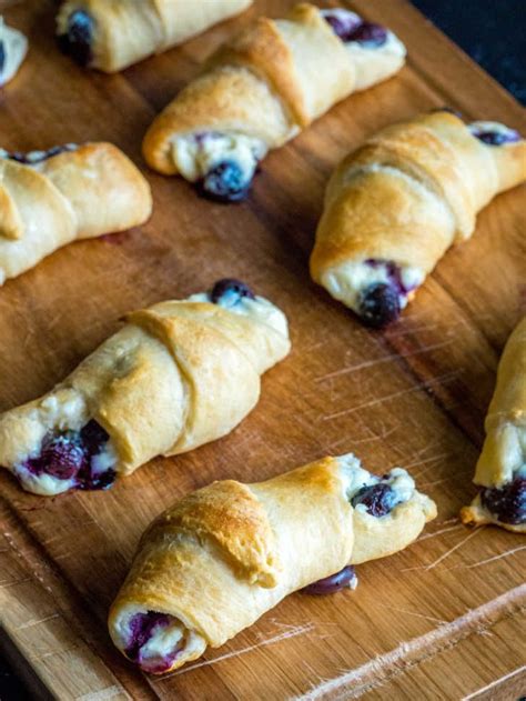 5 Ingredient Blueberry Cheesecake Rolls 12 Tomatoes Cream Cheese