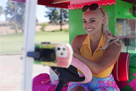 Cass Holland Shows Tiktok What Its Like To Be A Cart Girl In Vegas