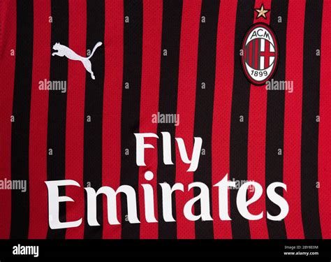 Ac milan badge hi-res stock photography and images - Alamy