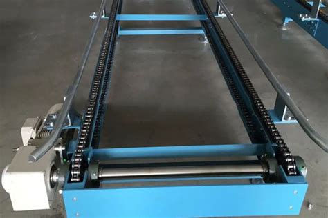 How To Choose The Right Roller Chain Conveyor | Artizono