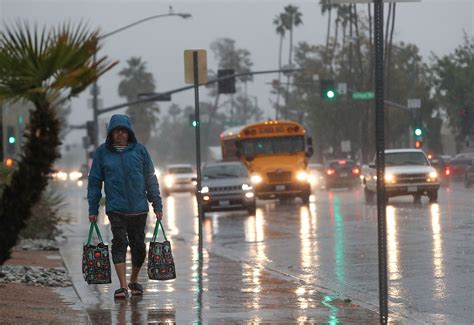 Palm Springs area experiences one of 3 wettest days; heavy rain brings