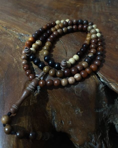 Jual Tasbih 99 Kayu Bertuah Kombinasi Neton Di Buatkan Satu Satu Karena