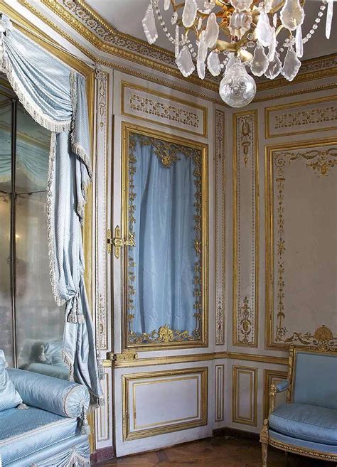 Les Liaisons De Marie Antoinette A Door In The