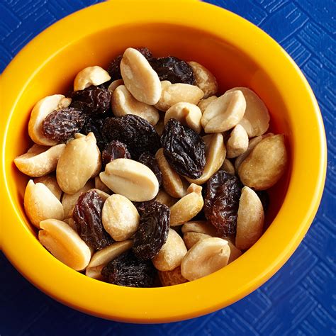 Good Old Raisins And Peanuts Recipe Eatingwell