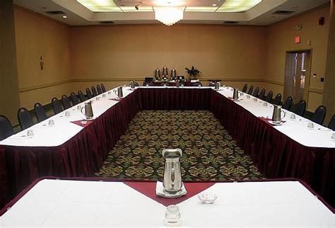 U-Shape Meeting Room Setup